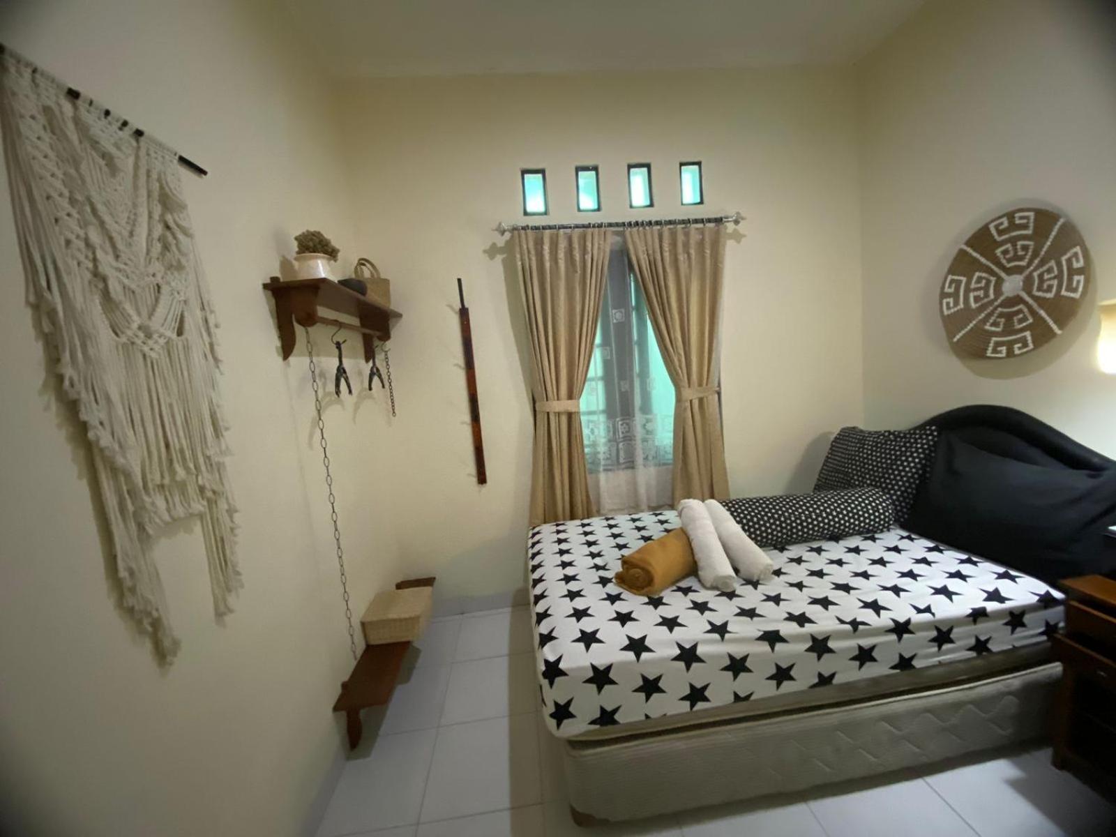 Coliving Jogja Sweet Home Kost Lengkap Di Jogjakarta الغرفة الصورة