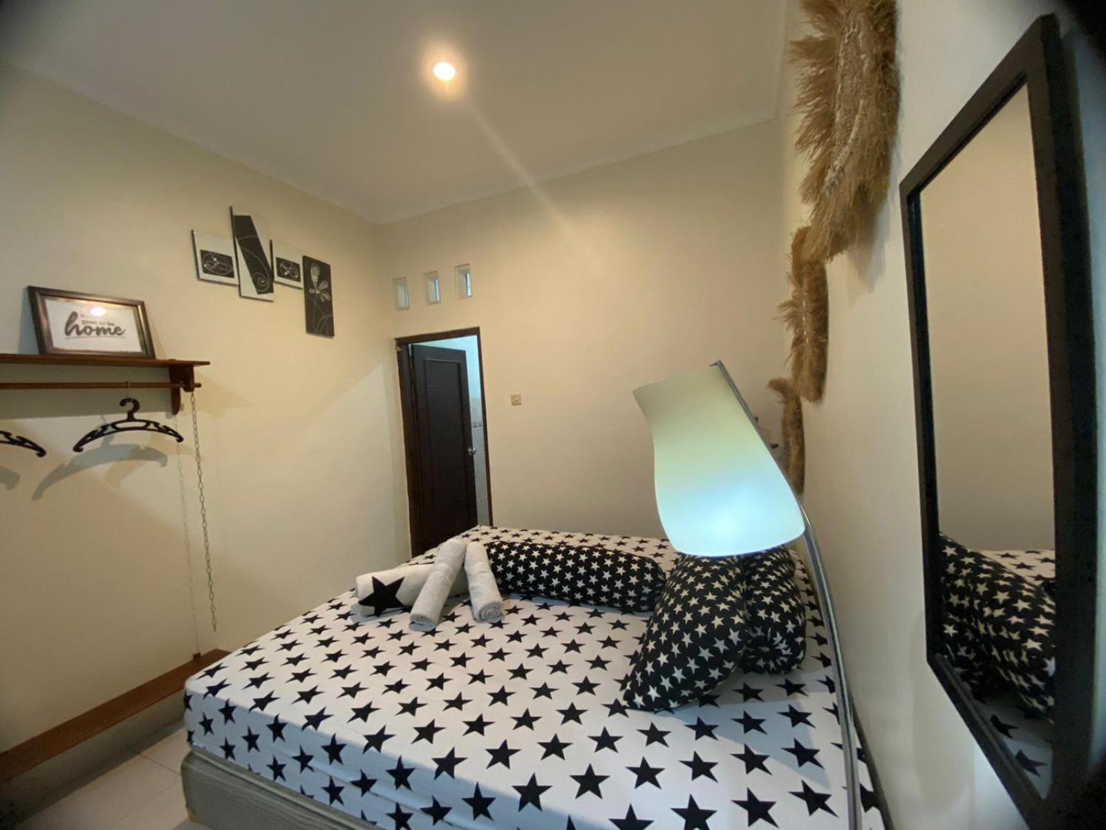 Coliving Jogja Sweet Home Kost Lengkap Di Jogjakarta الغرفة الصورة